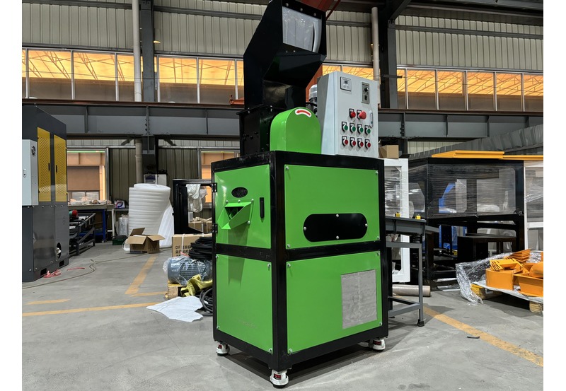 Small Compact Scrap Copper Cable Granulator Machine Cable Copper Wire Recycling Machine